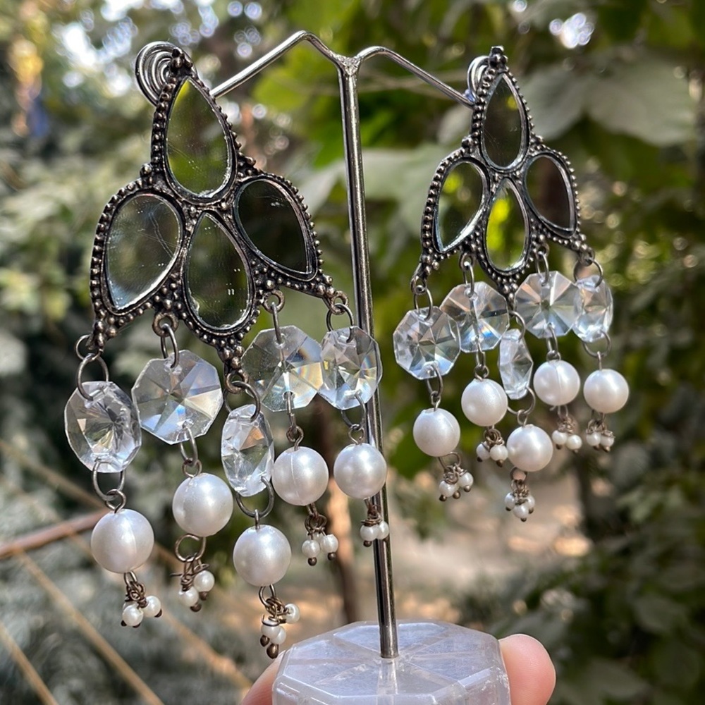 Beautiful mirror work earrings - Picture 4 of 10